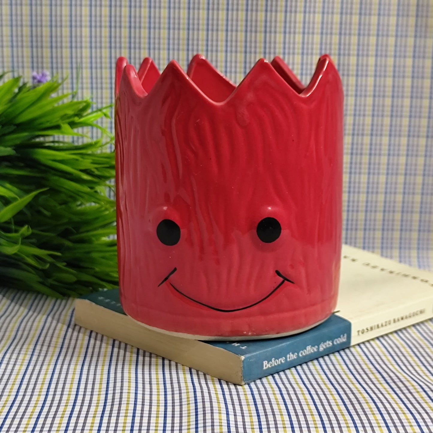 Happy Face Planter - Red